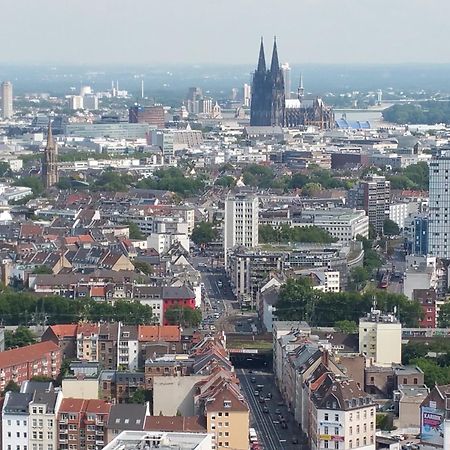 Design Sleepy Cologne Aparthotel Exteriör bild