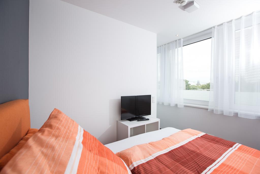 Design Sleepy Cologne Aparthotel Exteriör bild