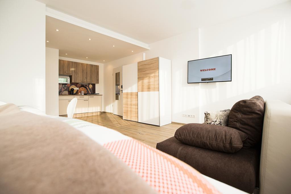 Design Sleepy Cologne Aparthotel Exteriör bild